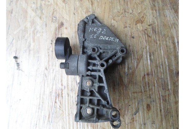 кронштейн генератора Renault Megane II, Scenic II, Kangoo 1.5 dci, 8200425034